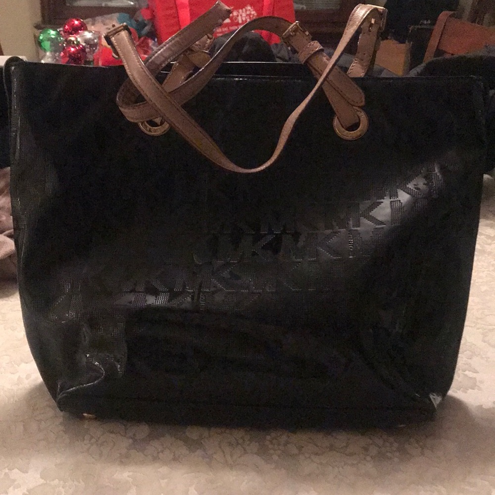 Michael Kors purse - Picture 1 of 4